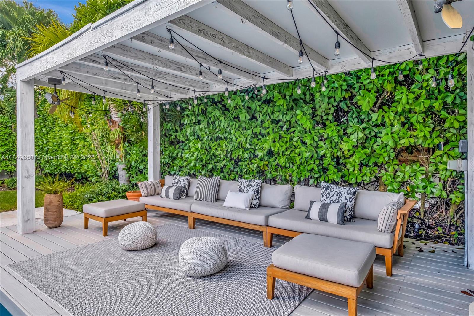 2152 Prairie Ave Miami Beach, FL 33139