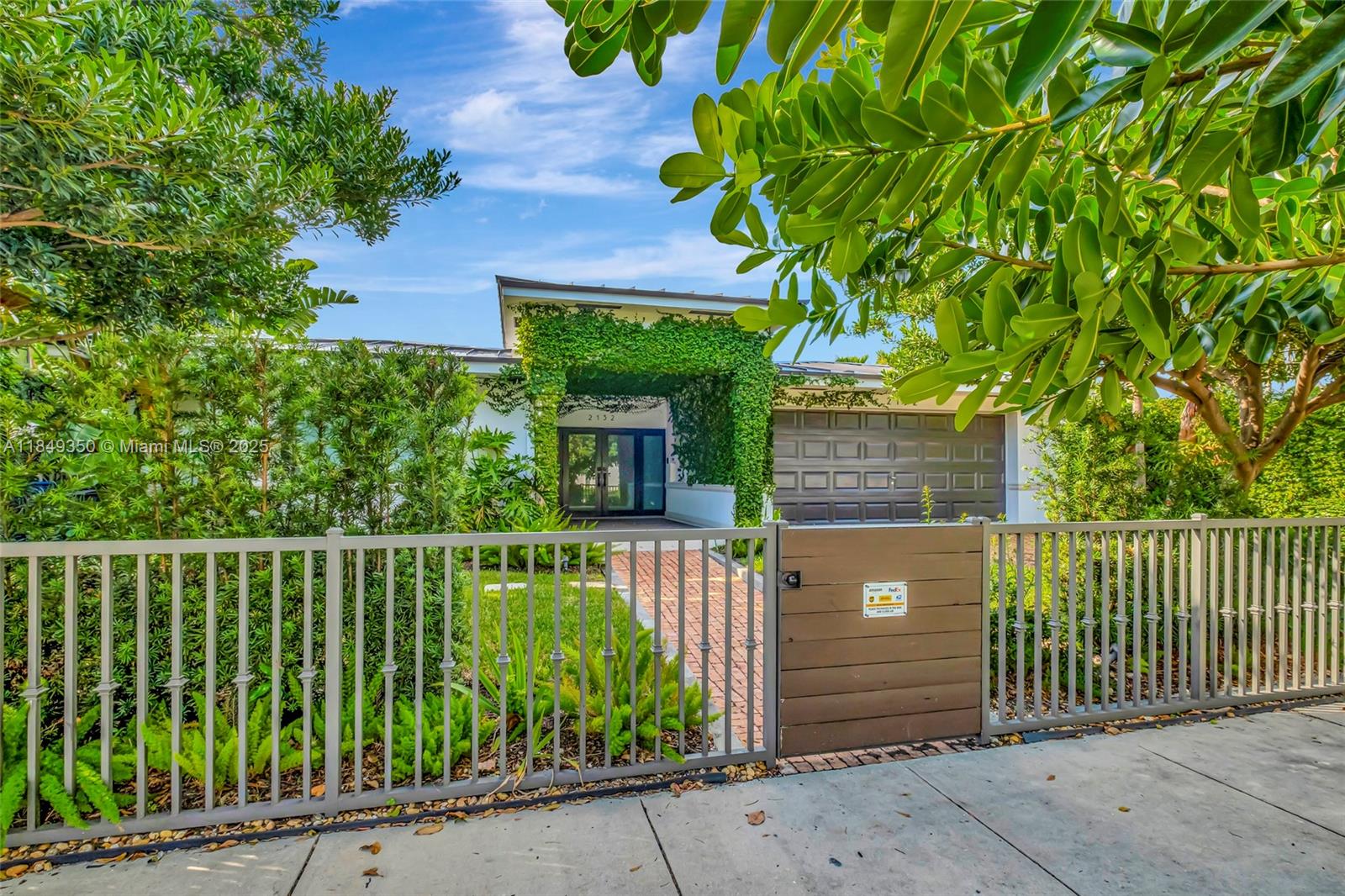 2152 Prairie Ave Miami Beach, FL 33139