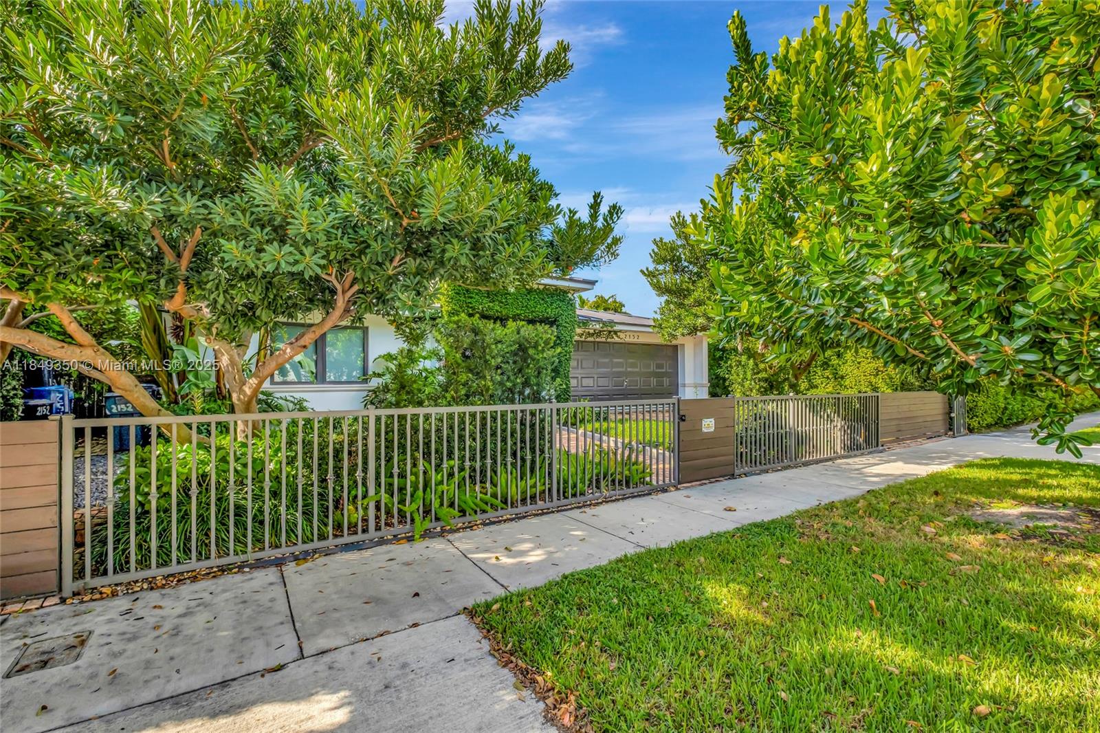 2152 Prairie Ave Miami Beach, FL 33139