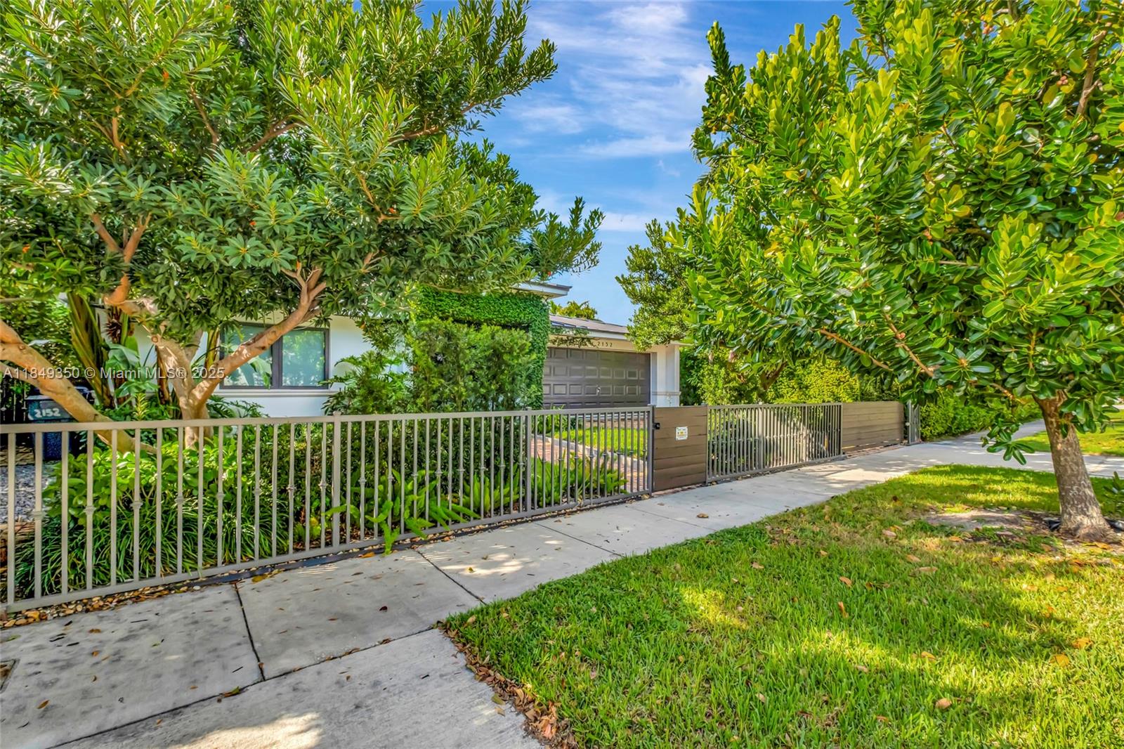 2152 Prairie Ave Miami Beach, FL 33139