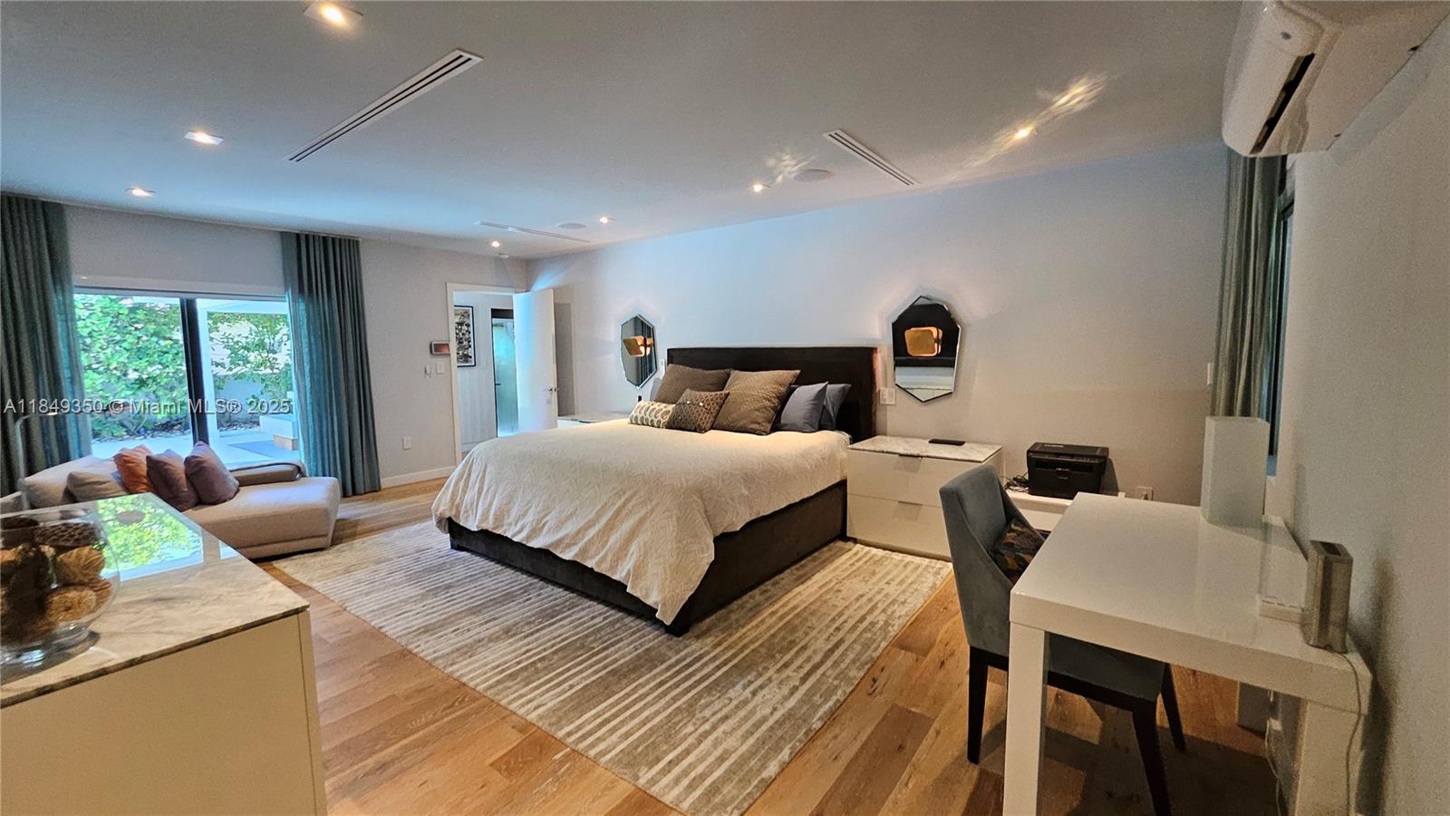 2152 Prairie Ave Miami Beach, FL 33139