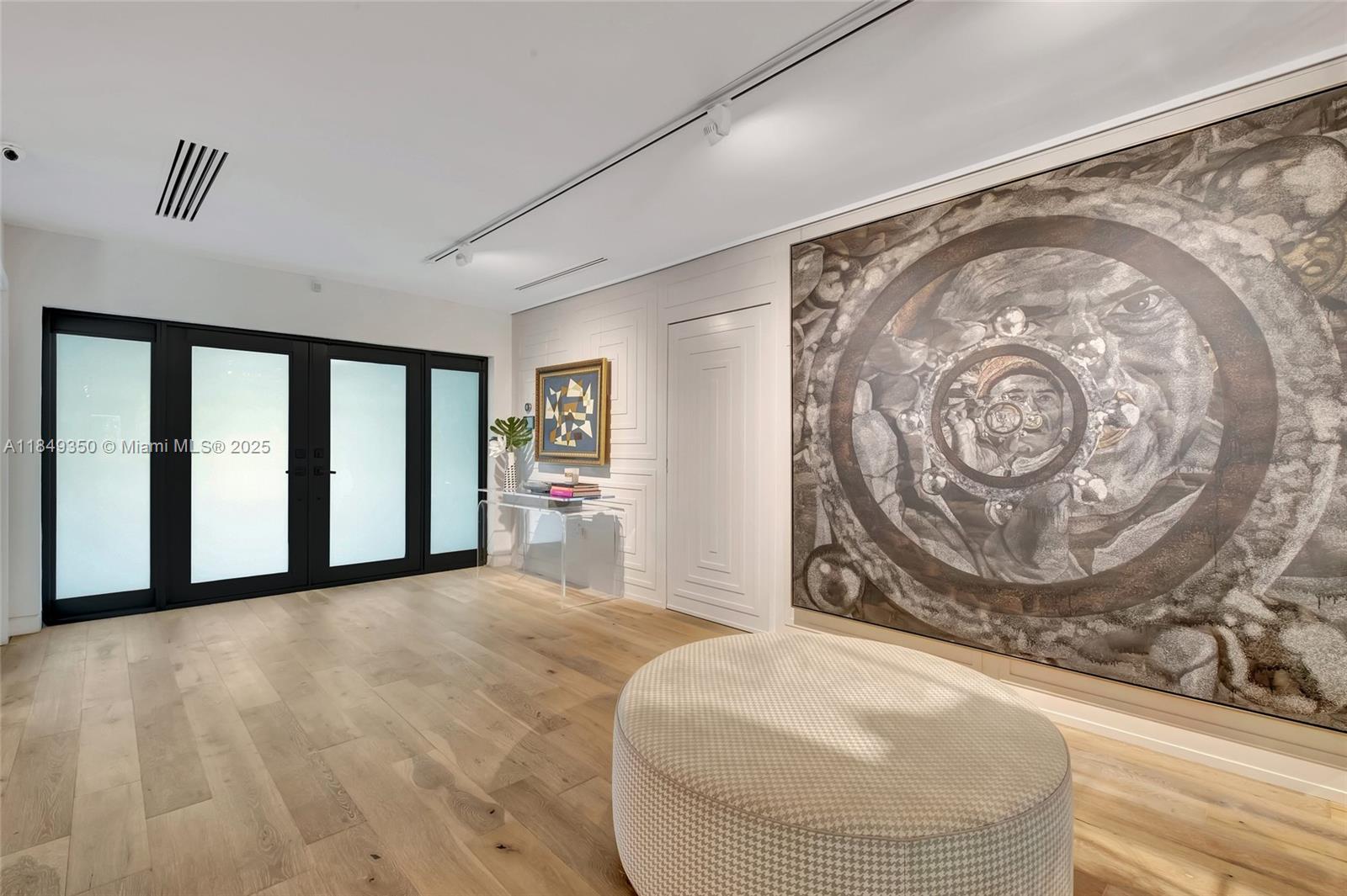 2152 Prairie Ave Miami Beach, FL 33139