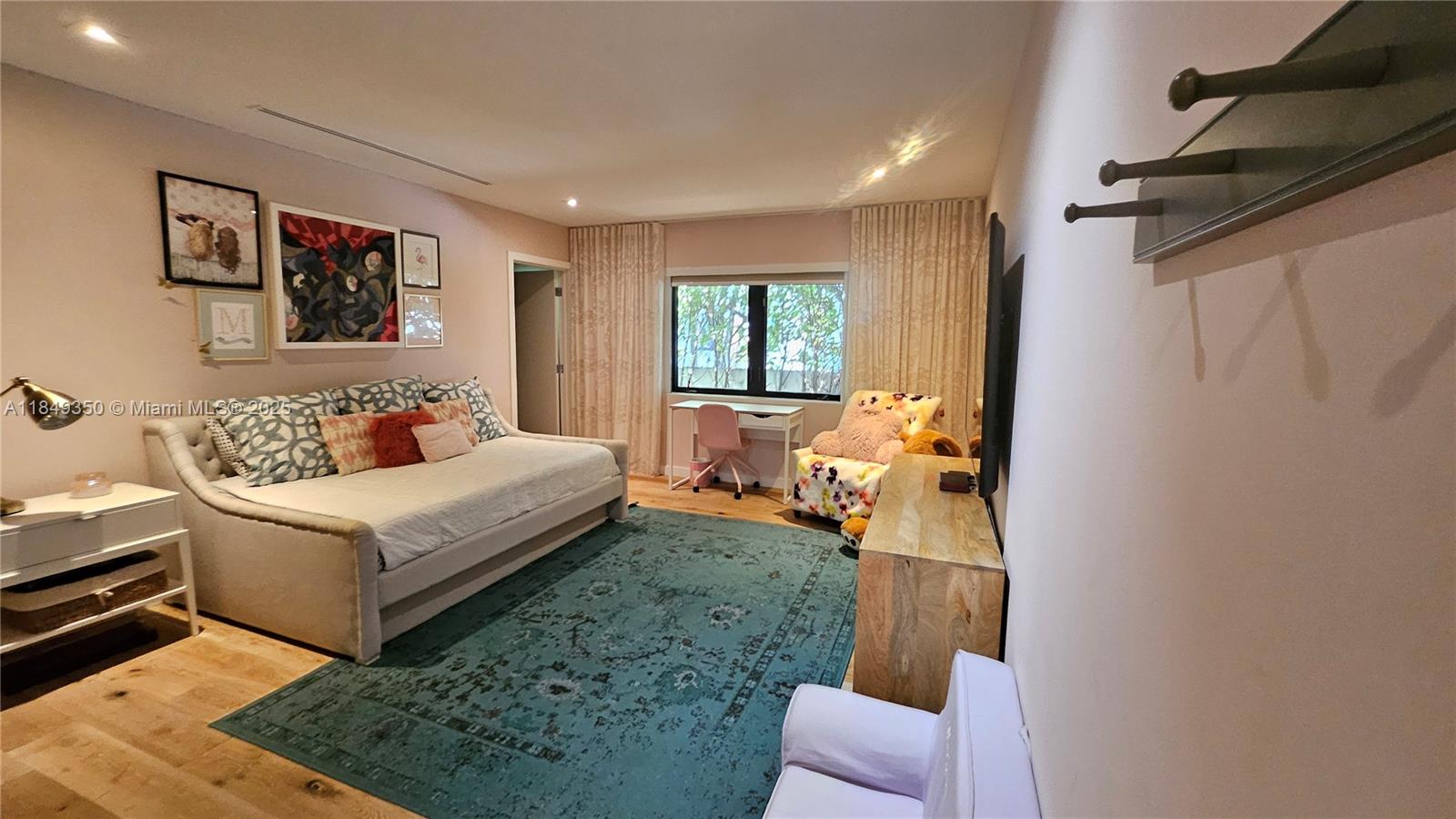 2152 Prairie Ave Miami Beach, FL 33139