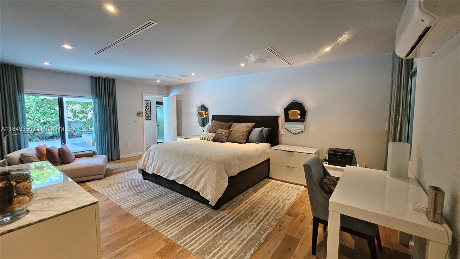 2152 Prairie Ave Miami Beach, FL 33139