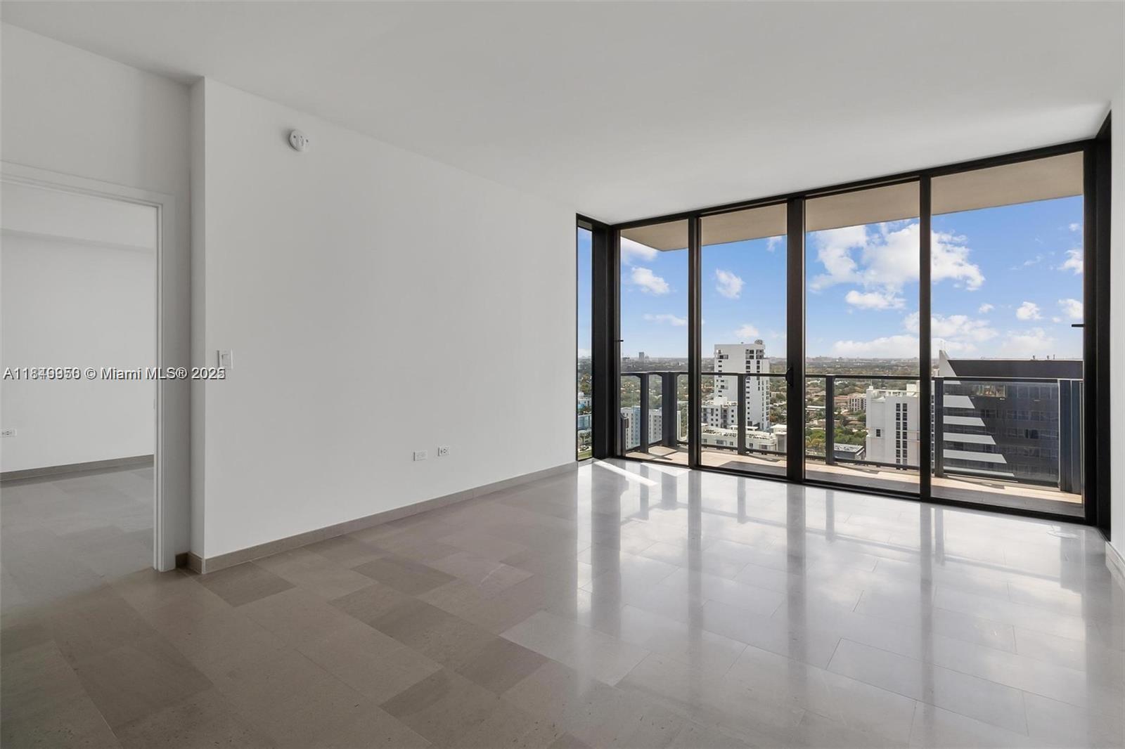 image Rise Condo4