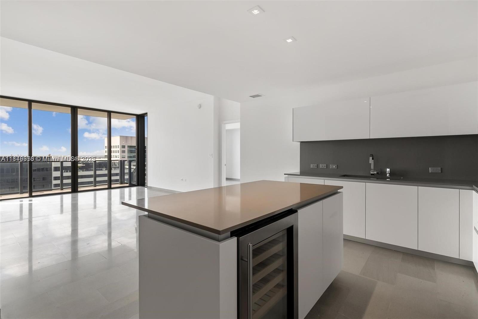 image Rise Condo7