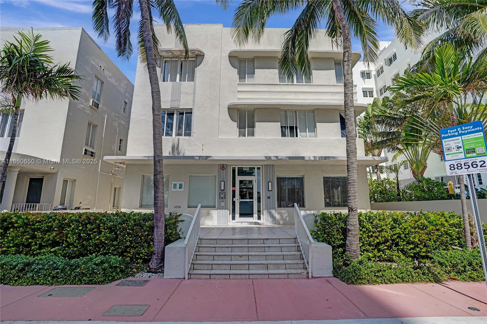 3710 Collins Ave #N-100