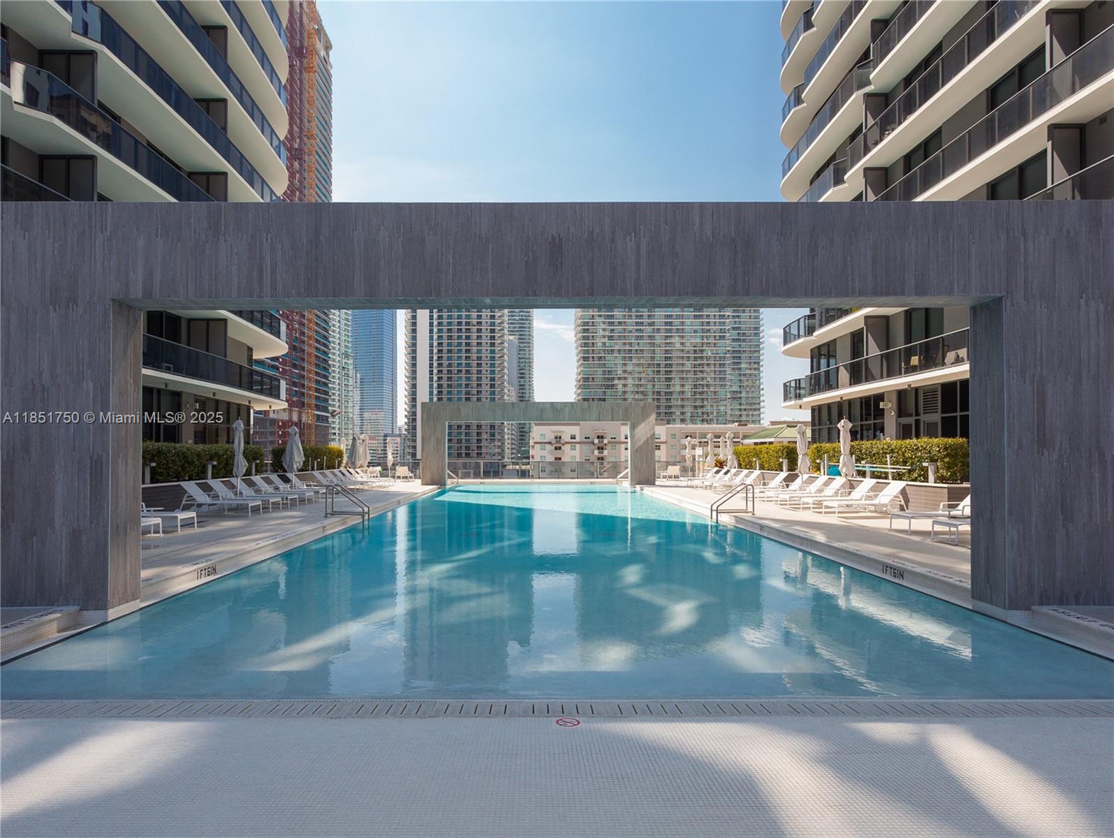 image Brickell Heights East18