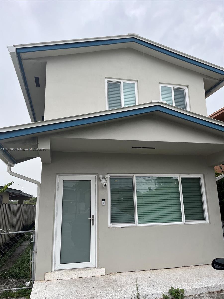 724 Tamiami Canal Rd