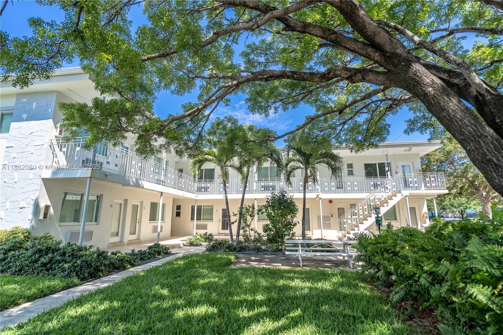 7301 Carlyle Ave #2