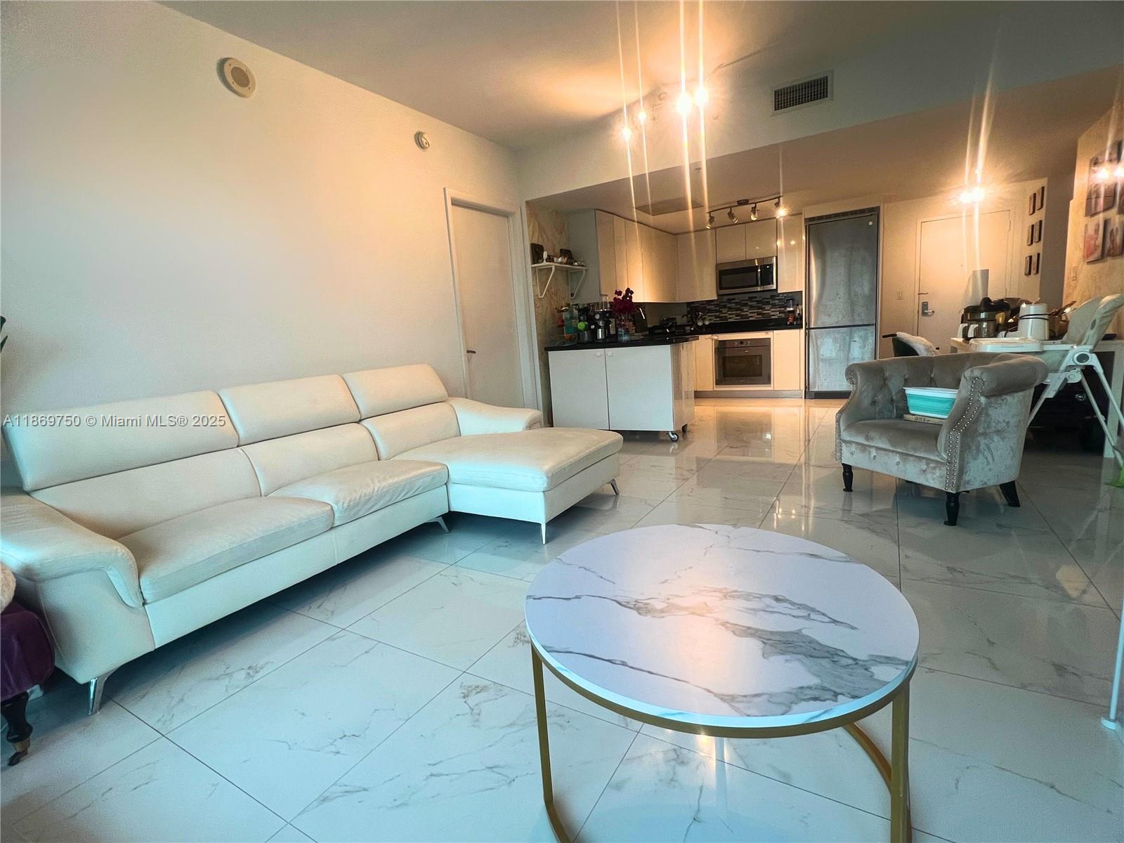 image Mint Condo4