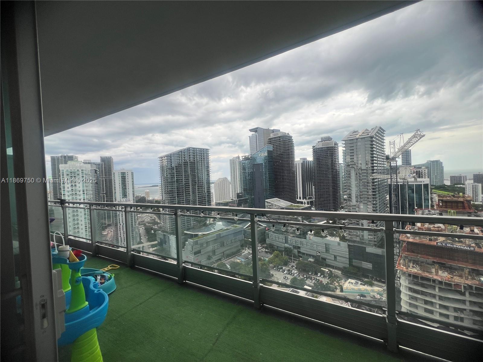 image Mint Condo5