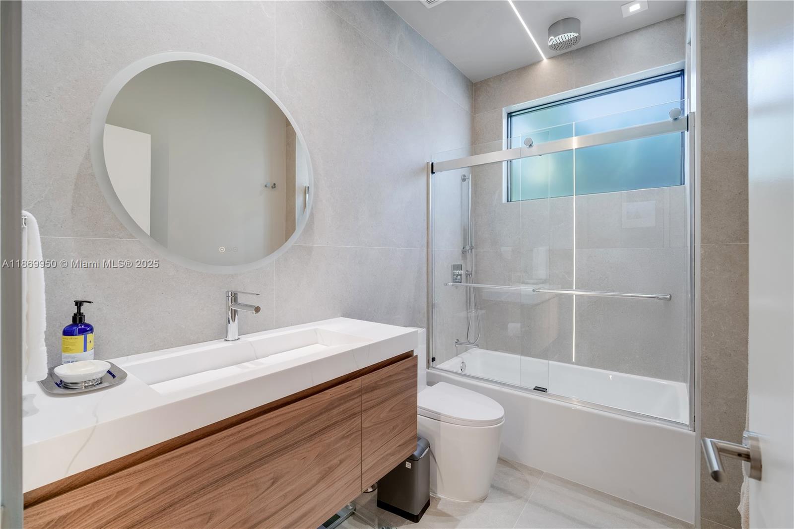 19411 NE 17th Ave Miami, FL 33179