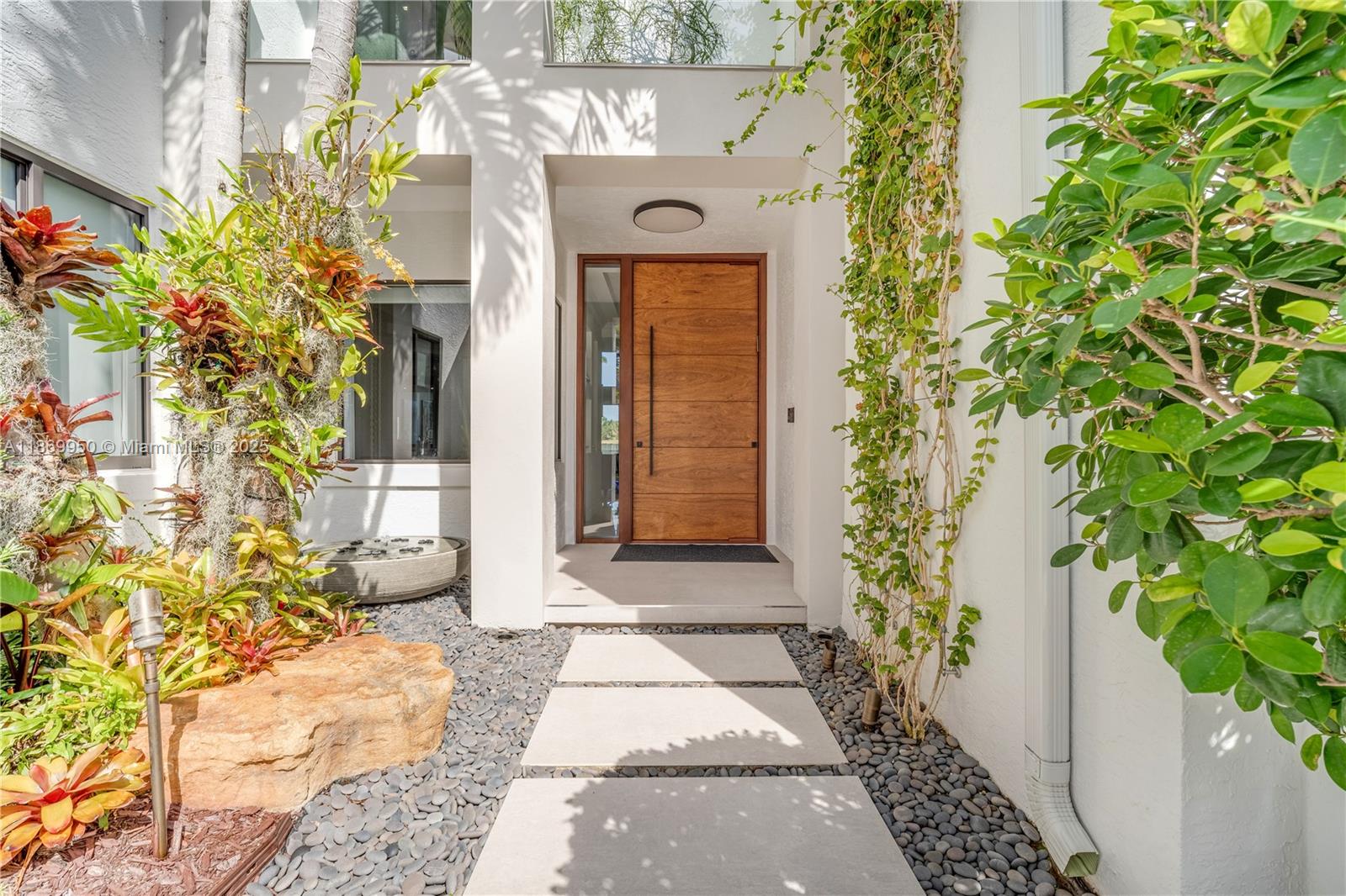 19411 NE 17th Ave Miami, FL 33179