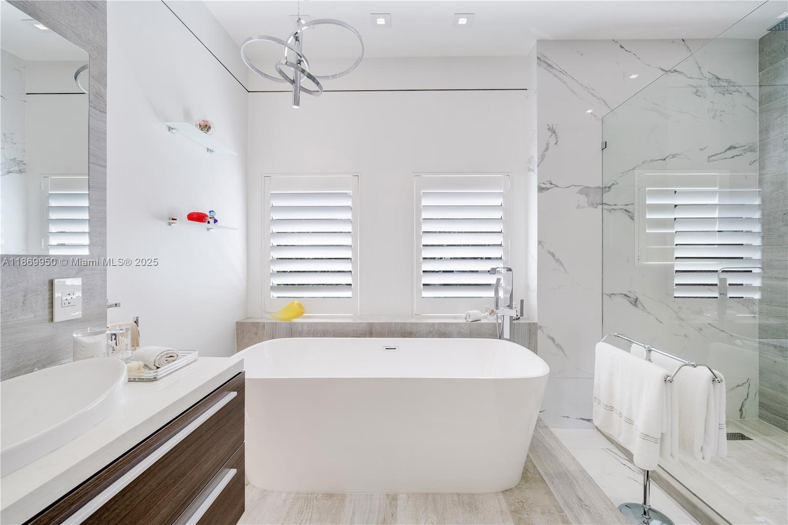 19411 NE 17th Ave Miami, FL 33179