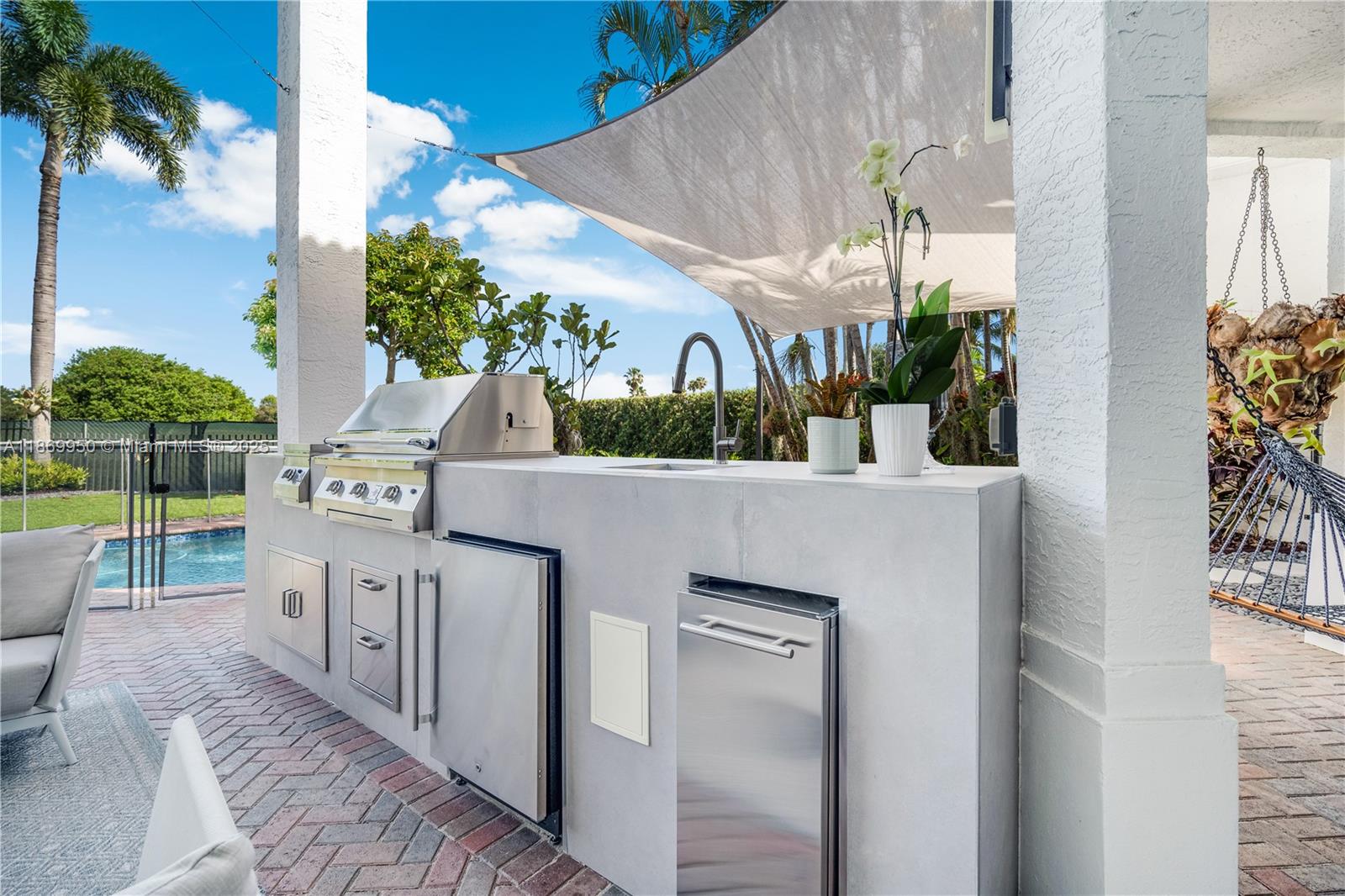 19411 NE 17th Ave Miami, FL 33179