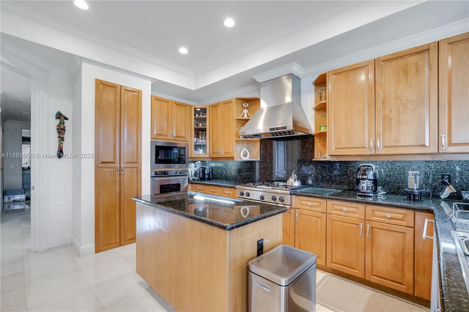 19411 NE 17th Ave Miami, FL 33179