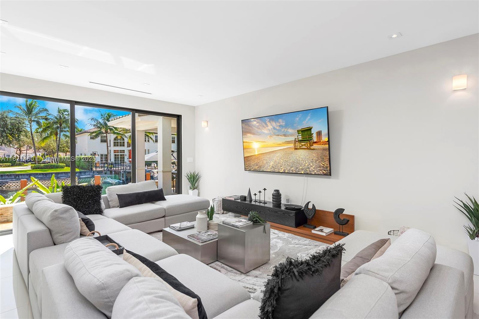 850 Washington St Hollywood, FL 33019