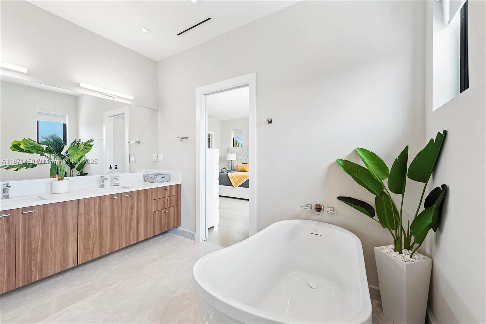 850 Washington St Hollywood, FL 33019