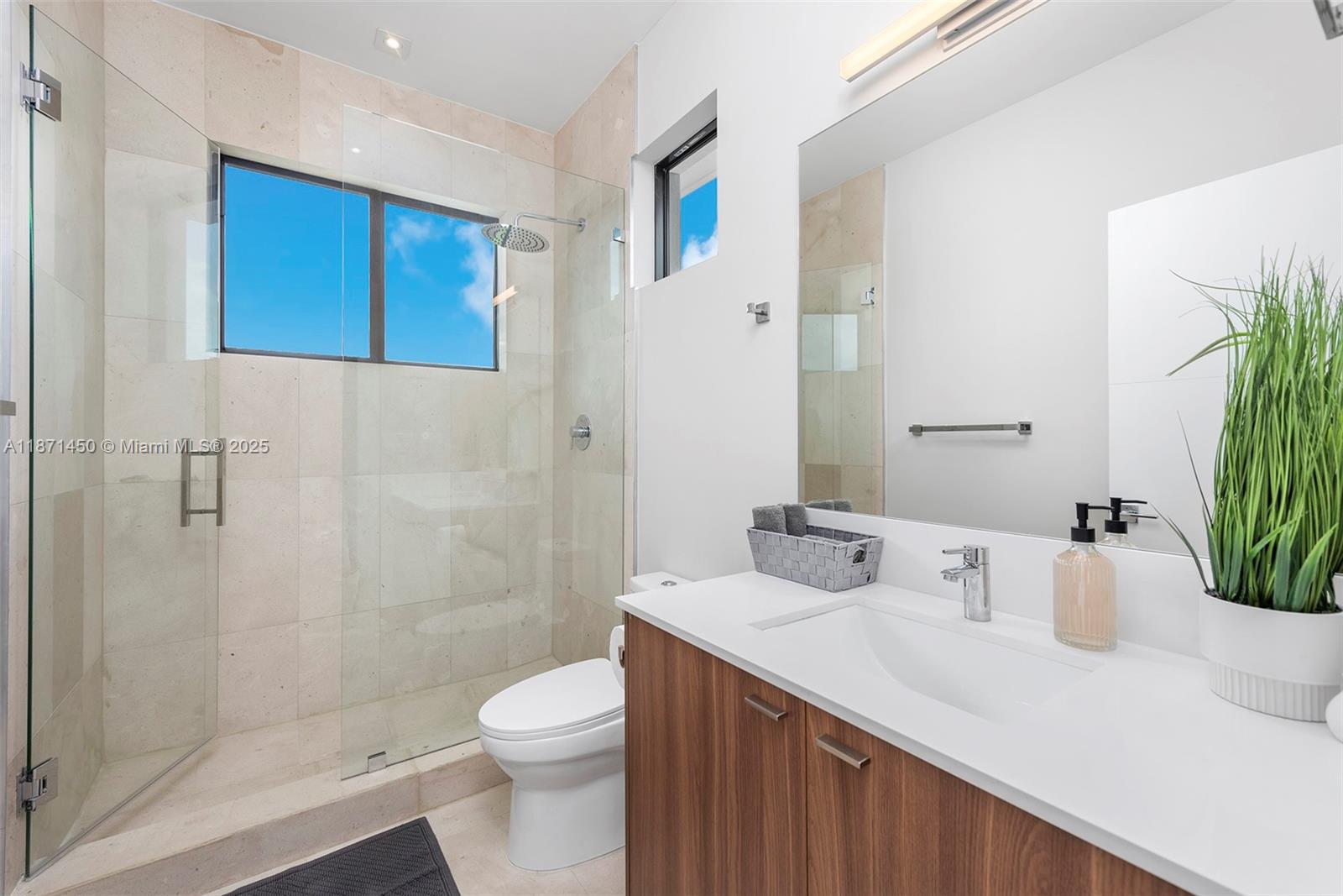 850 Washington St Hollywood, FL 33019