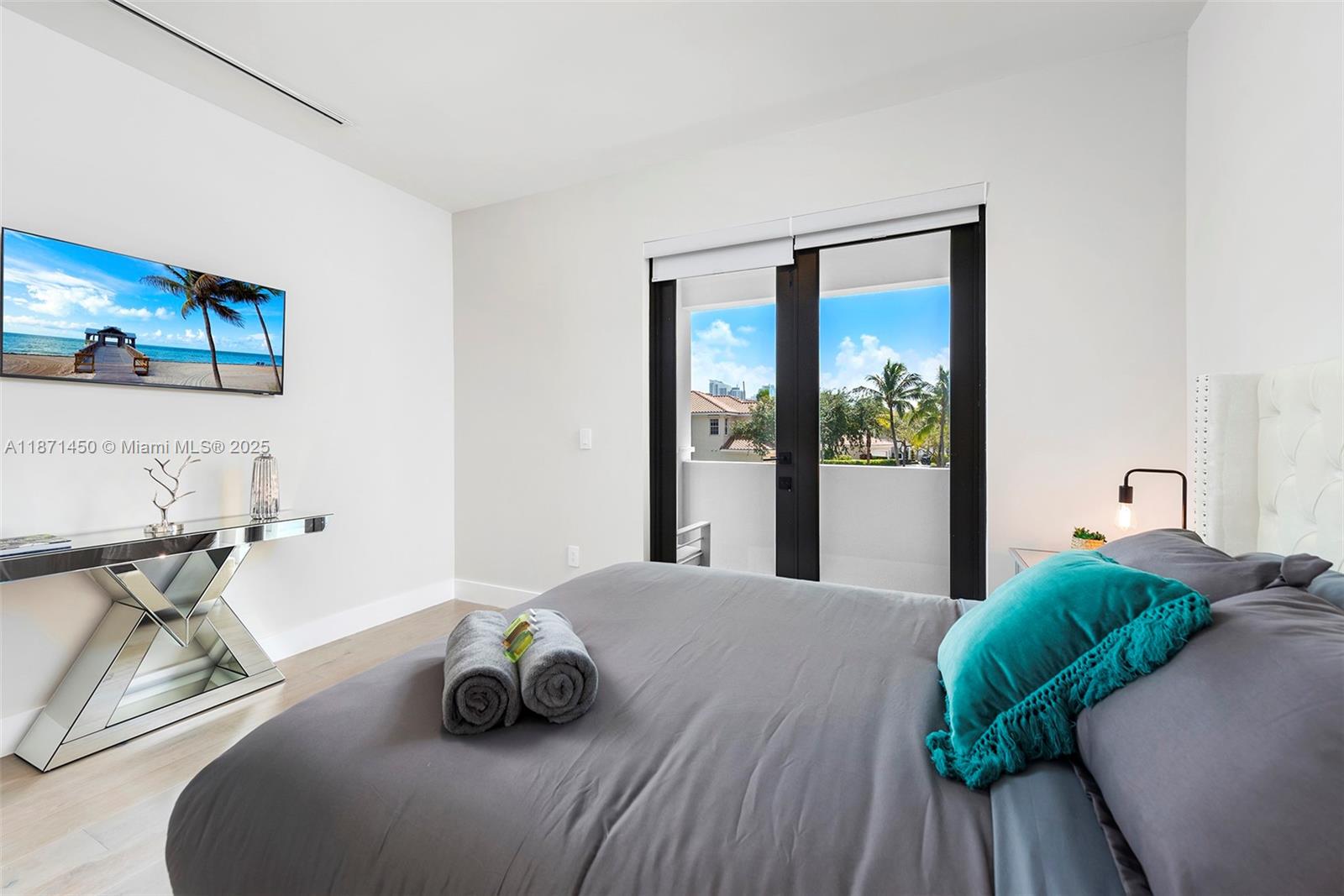 850 Washington St Hollywood, FL 33019