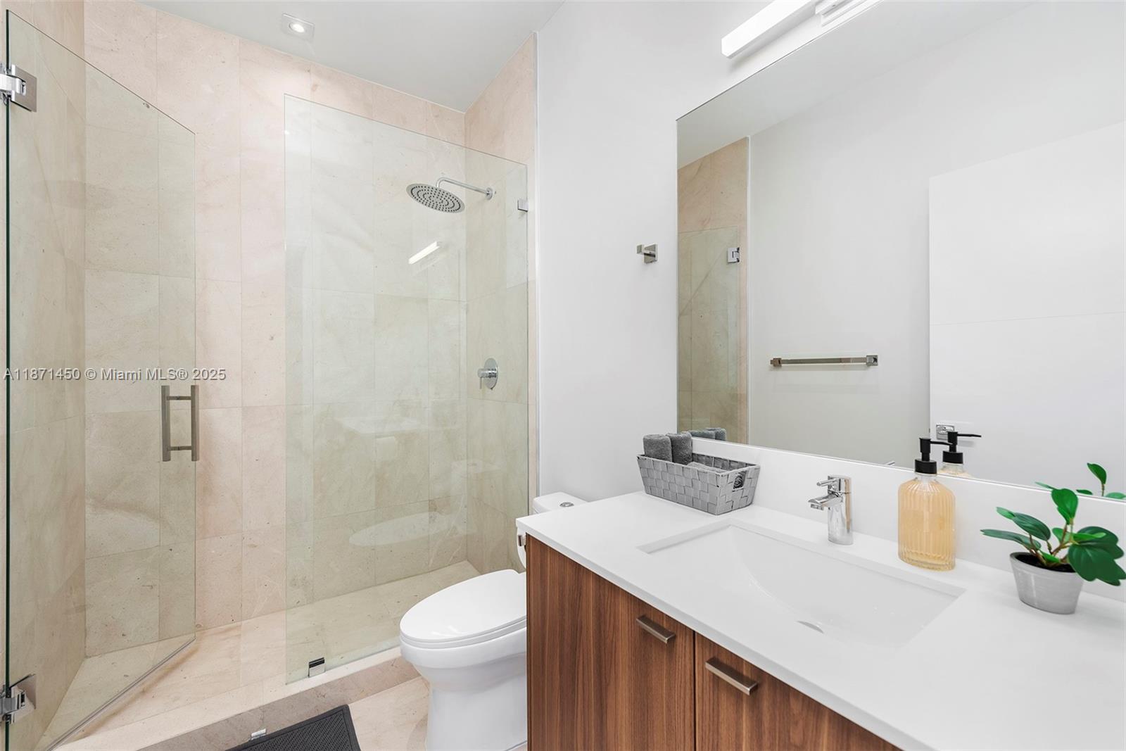 850 Washington St Hollywood, FL 33019