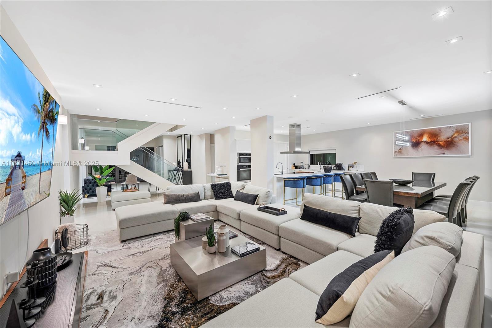 850 Washington St Hollywood, FL 33019