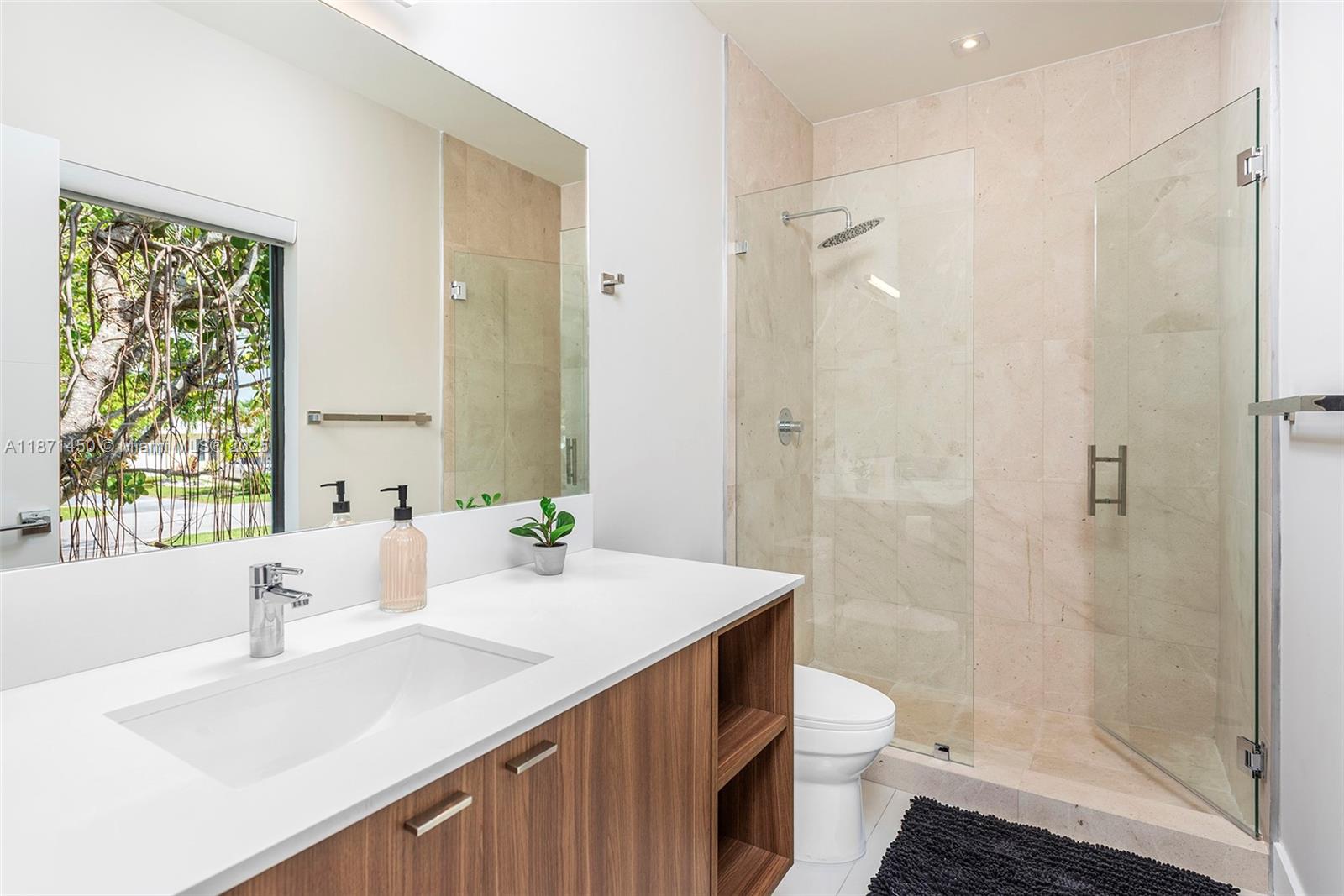 850 Washington St Hollywood, FL 33019