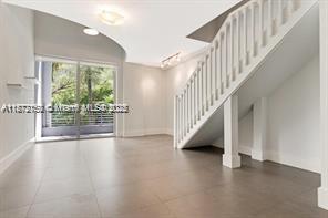 3339 Virginia St #335