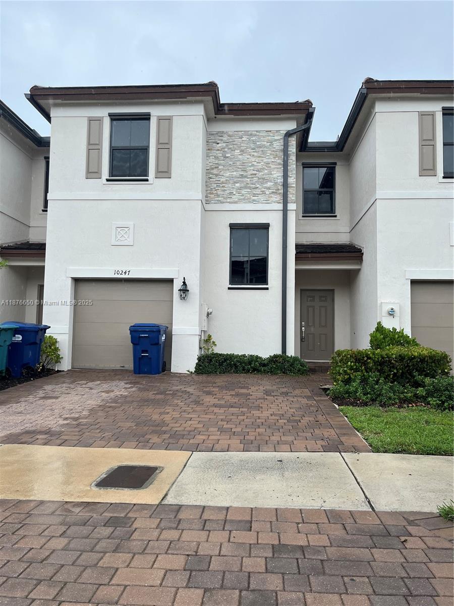 10247 SW 231st Ln Miami, FL 33190