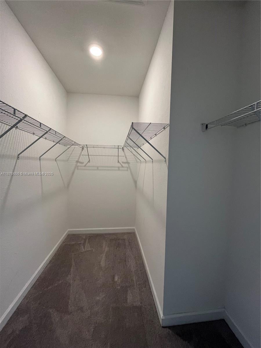 10247 SW 231st Ln Miami, FL 33190