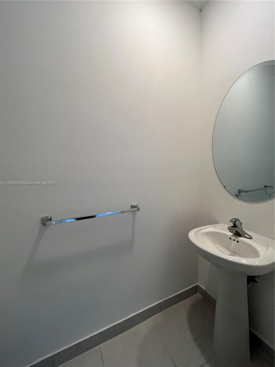 10247 SW 231st Ln Miami, FL 33190