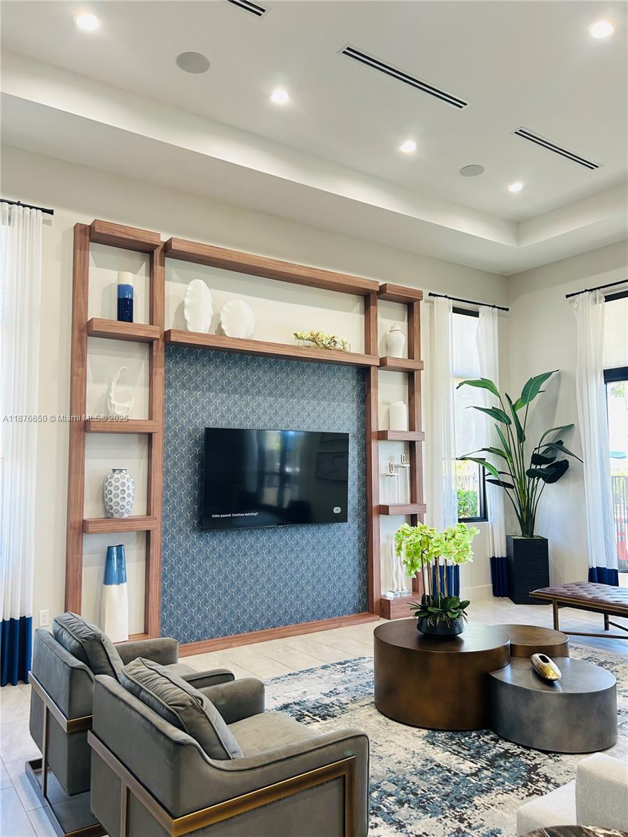 10247 SW 231st Ln Miami, FL 33190