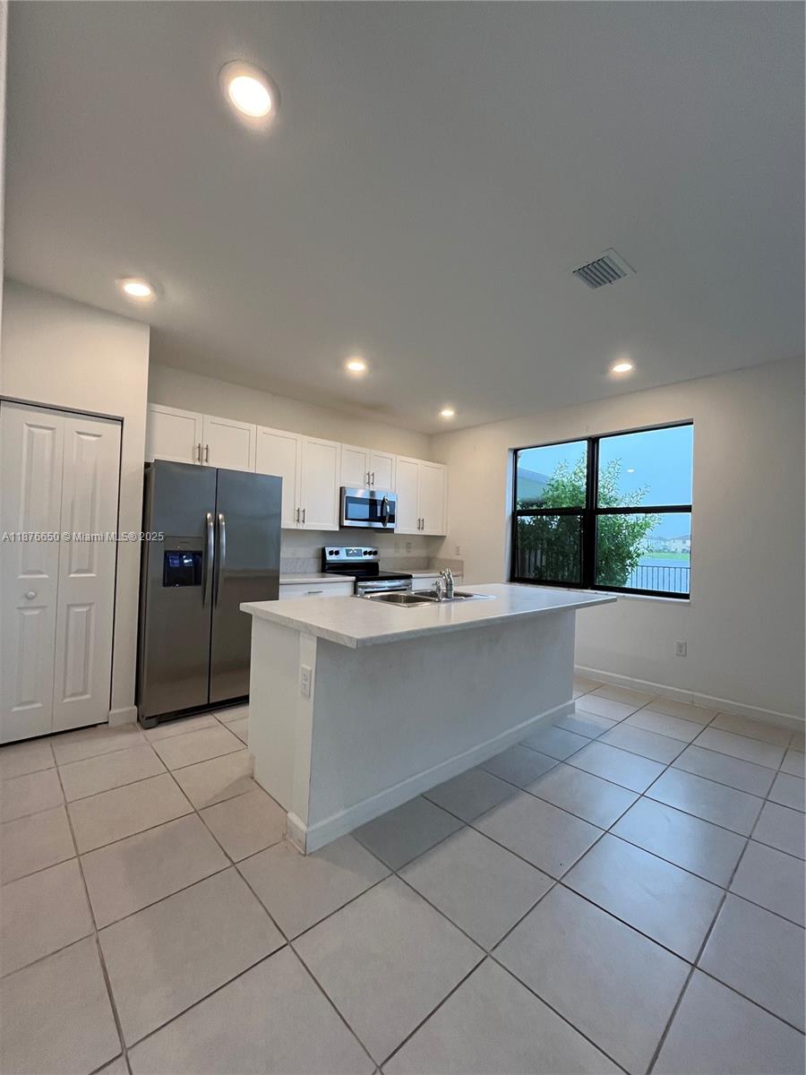 10247 SW 231st Ln Miami, FL 33190