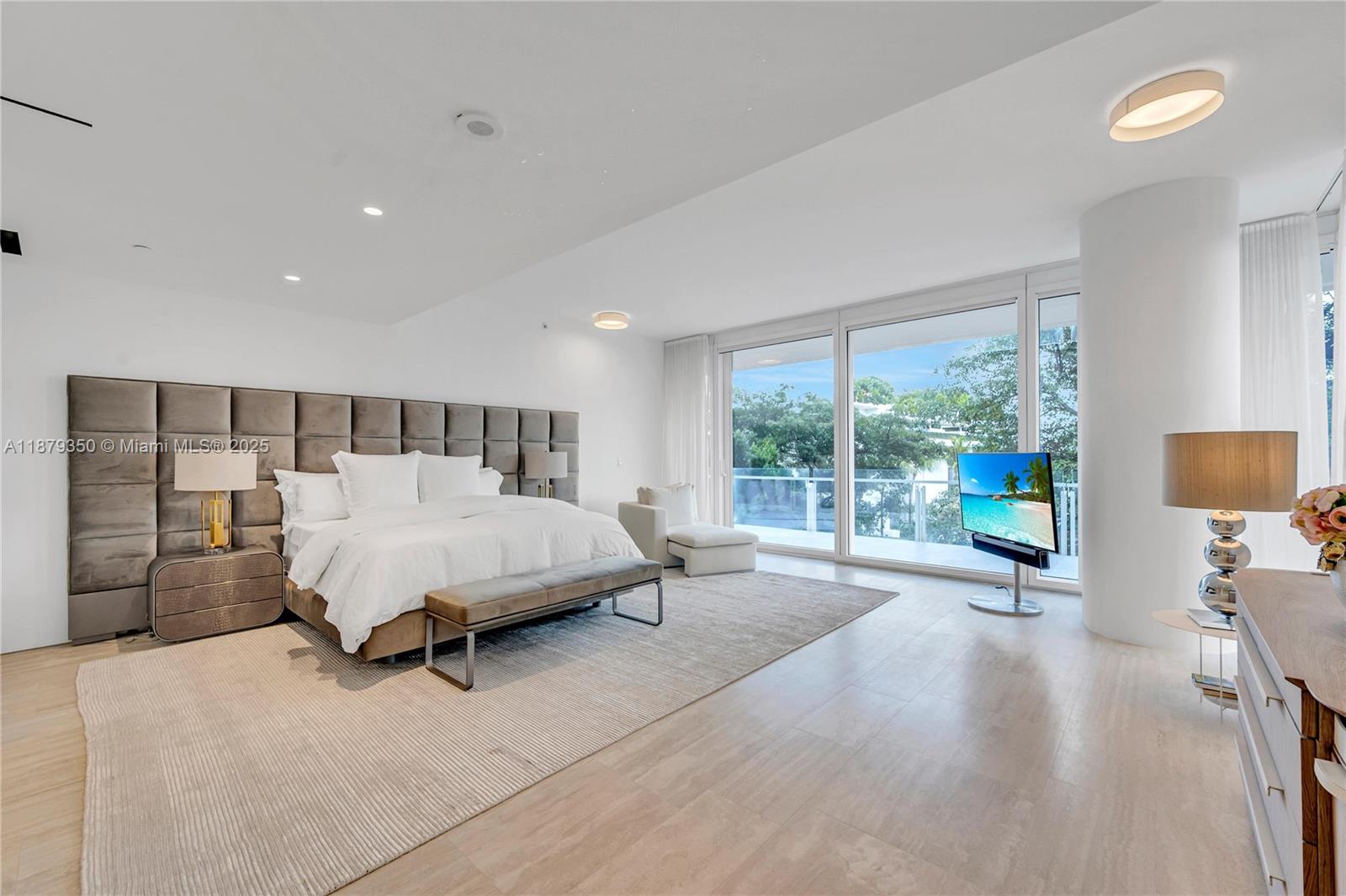 9111 Collins Ave #N-317 Surfside, FL 33154 9111 Collins Ave #N-317 Surfside, FL 33154