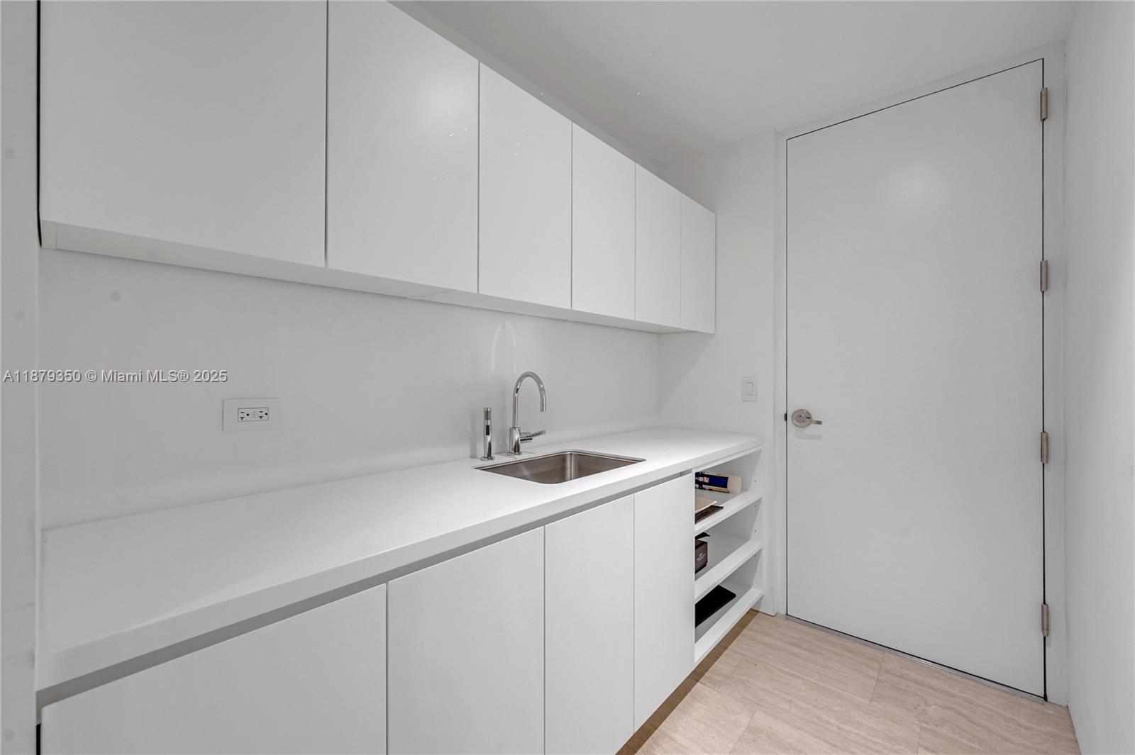 9111 Collins Ave #N-317 Surfside, FL 33154 9111 Collins Ave #N-317 Surfside, FL 33154