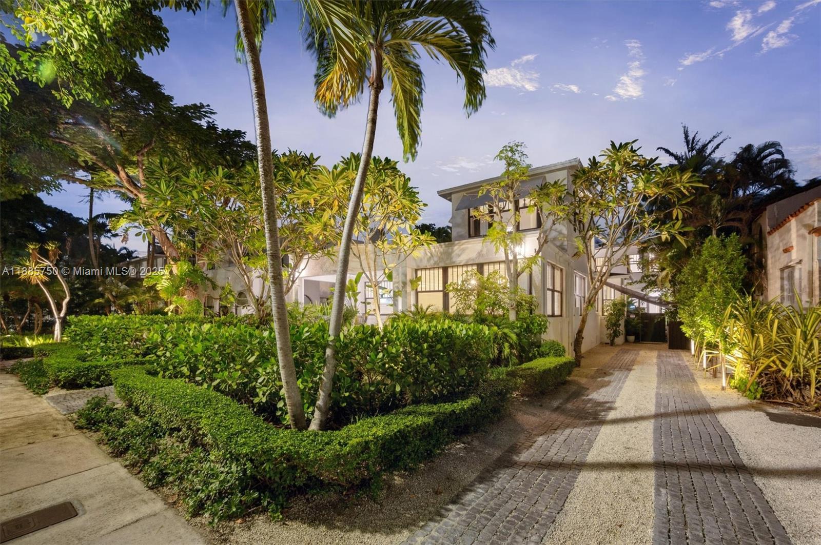 135 NE 45th St Miami, FL 33137