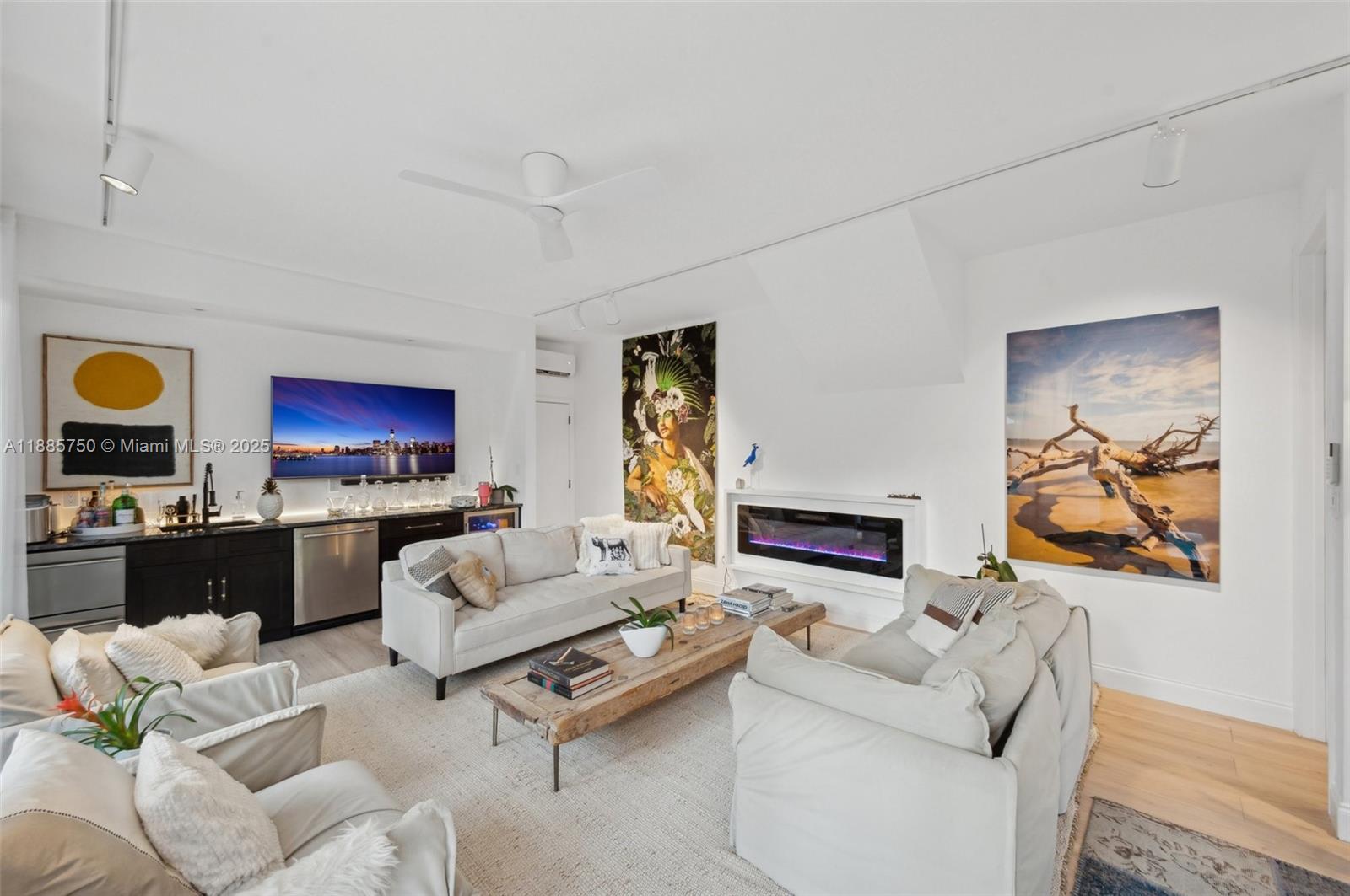 135 NE 45th St Miami, FL 33137