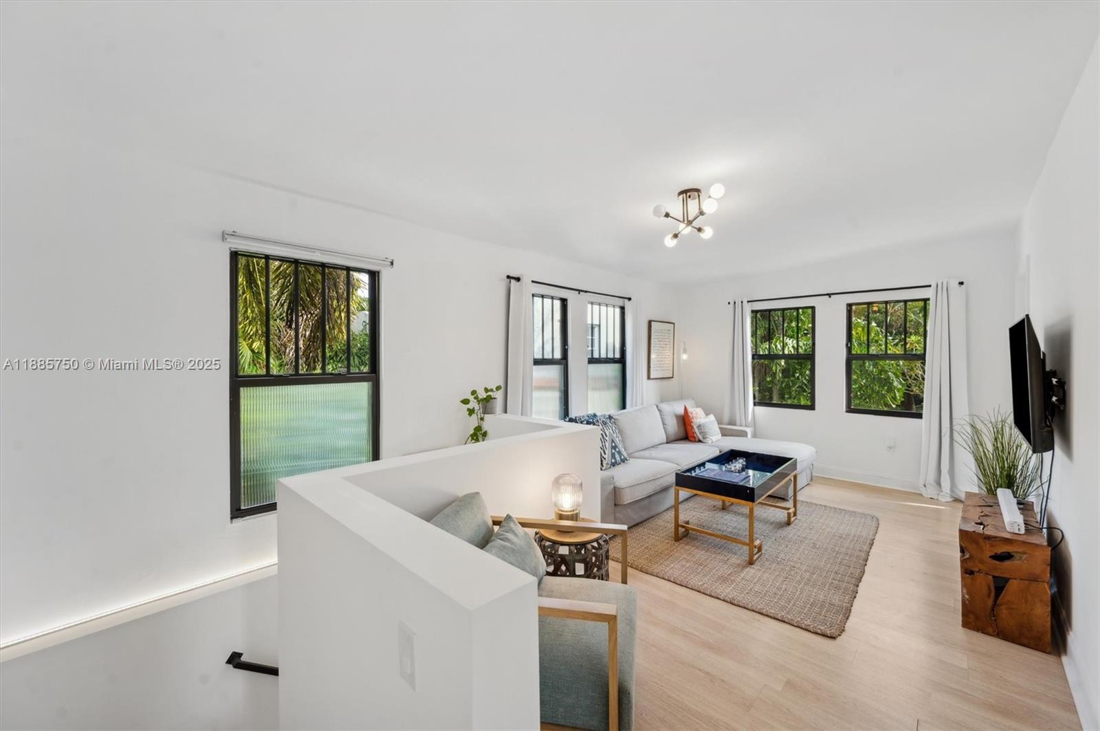 135 NE 45th St Miami, FL 33137