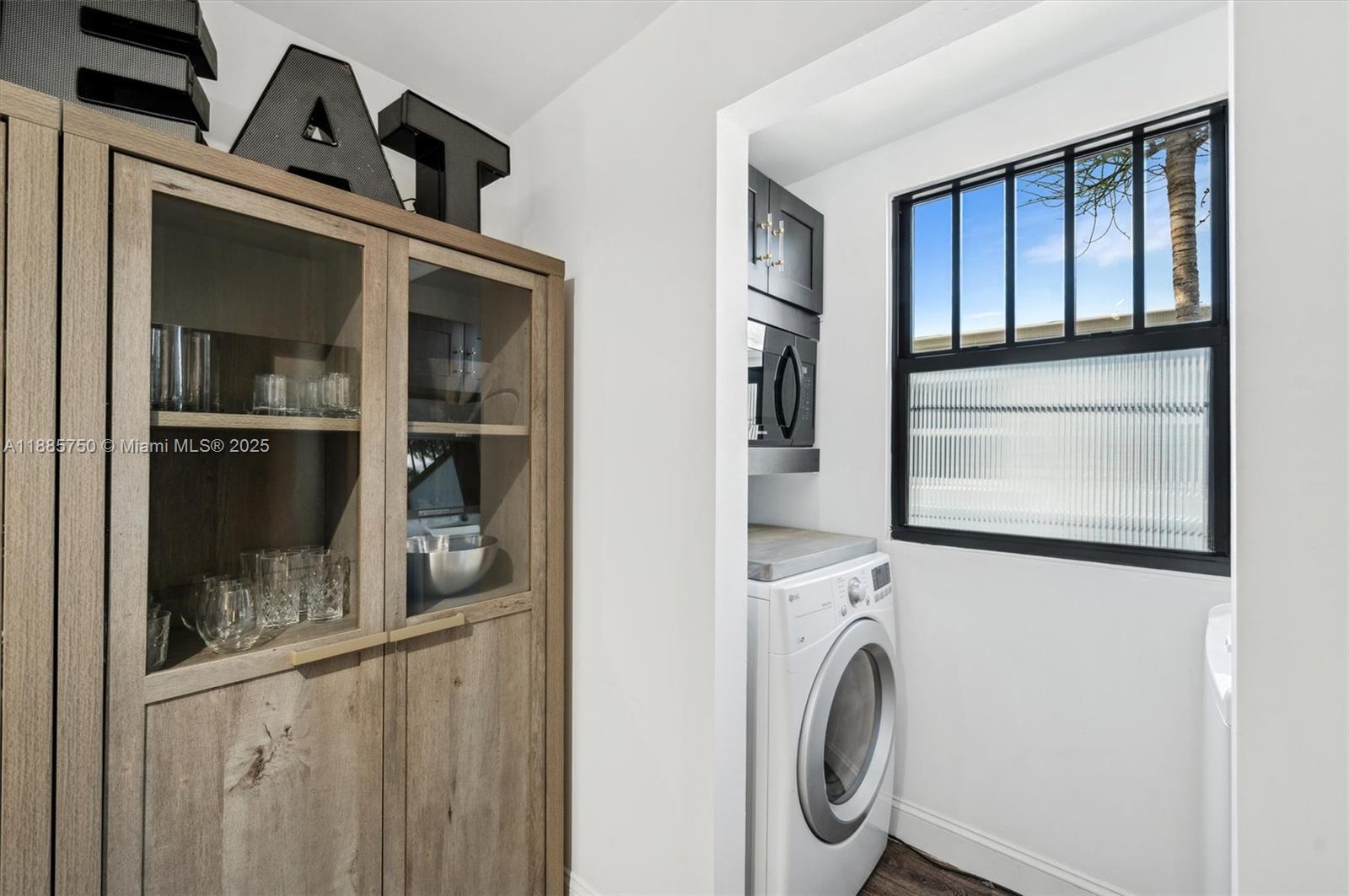 135 NE 45th St Miami, FL 33137