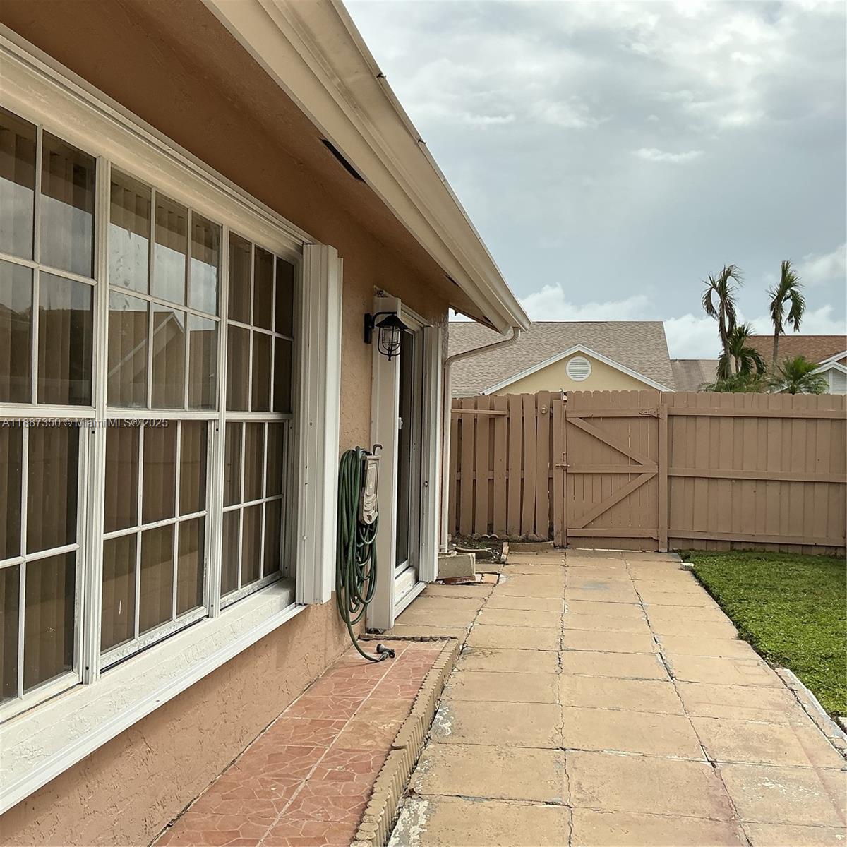 203 N Moccasin Trl N Jupiter, FL 33458