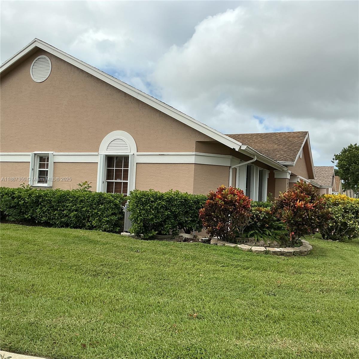 203 N Moccasin Trl N Jupiter, FL 33458