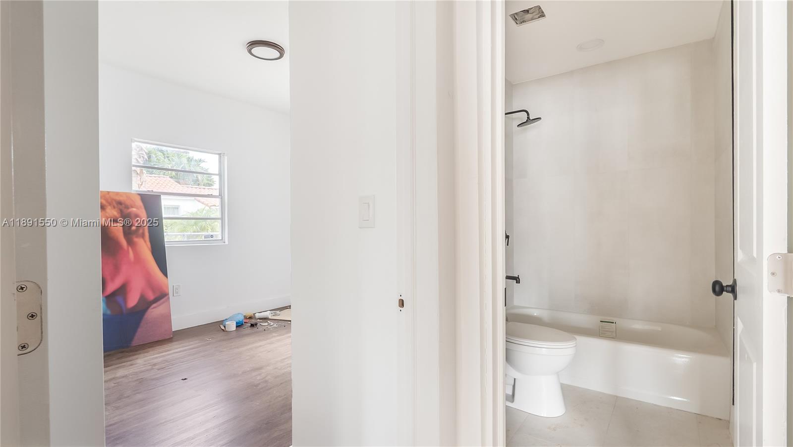 2100 SW 25th St Miami, FL 33133