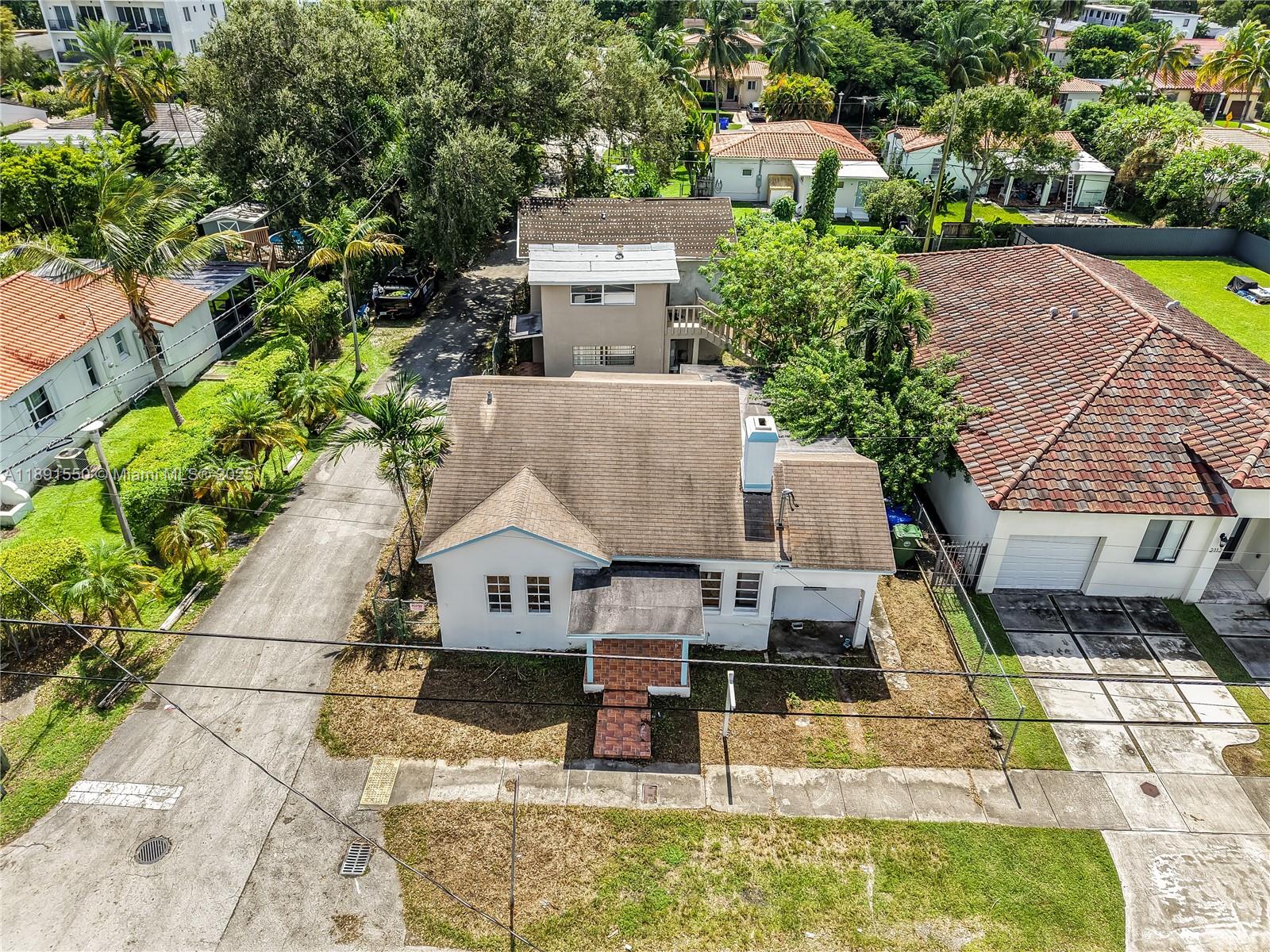 2100 SW 25th St Miami, FL 33133