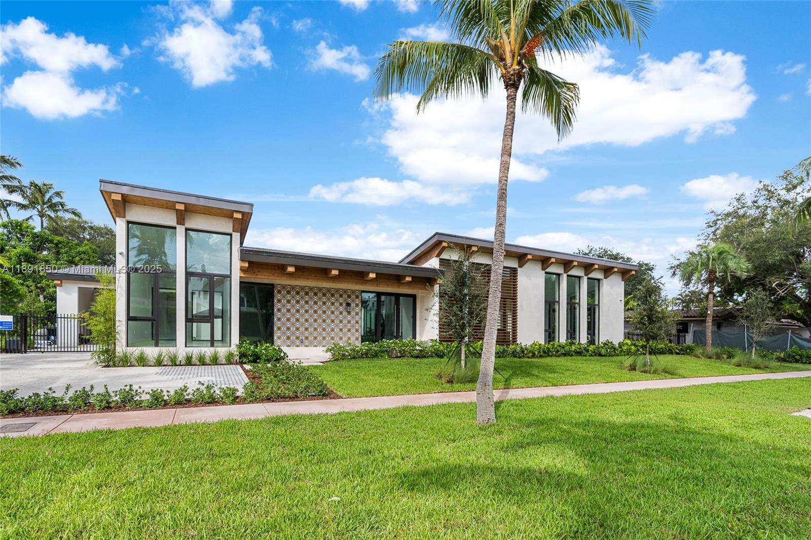 6716 San Vicente St Coral Gables, FL 33146