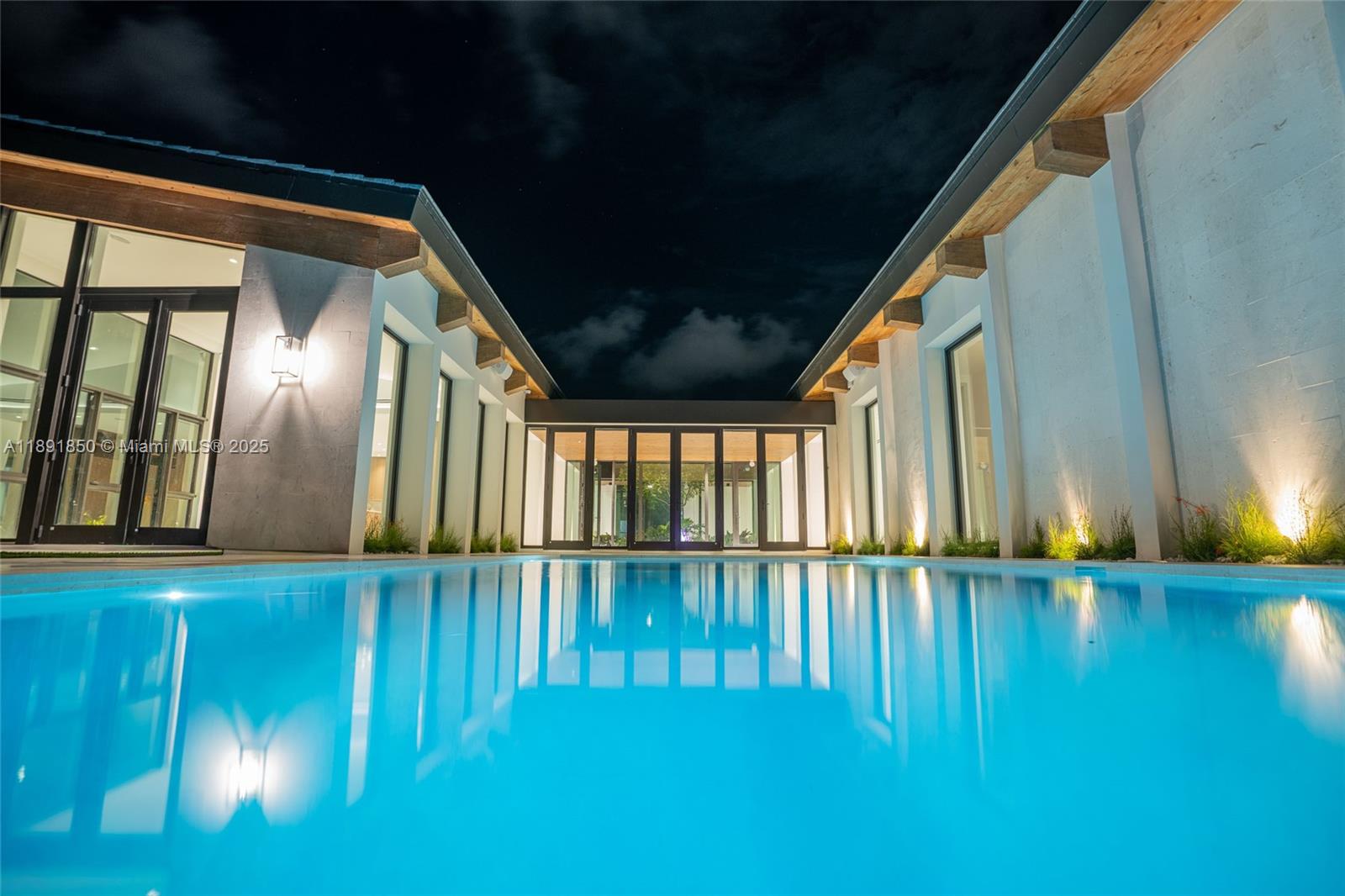 6716 San Vicente St Coral Gables, FL 33146