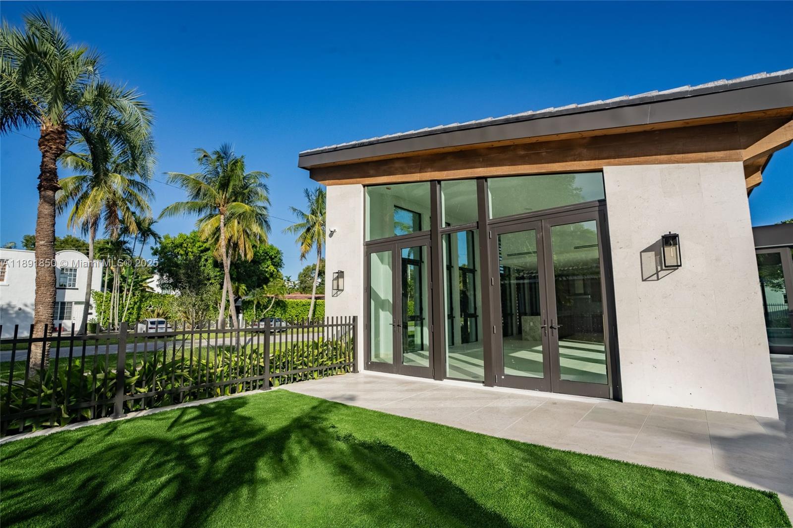 6716 San Vicente St Coral Gables, FL 33146