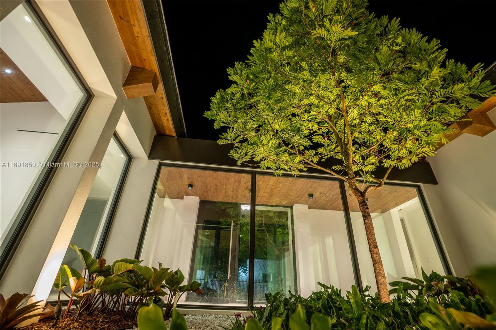 6716 San Vicente St Coral Gables, FL 33146