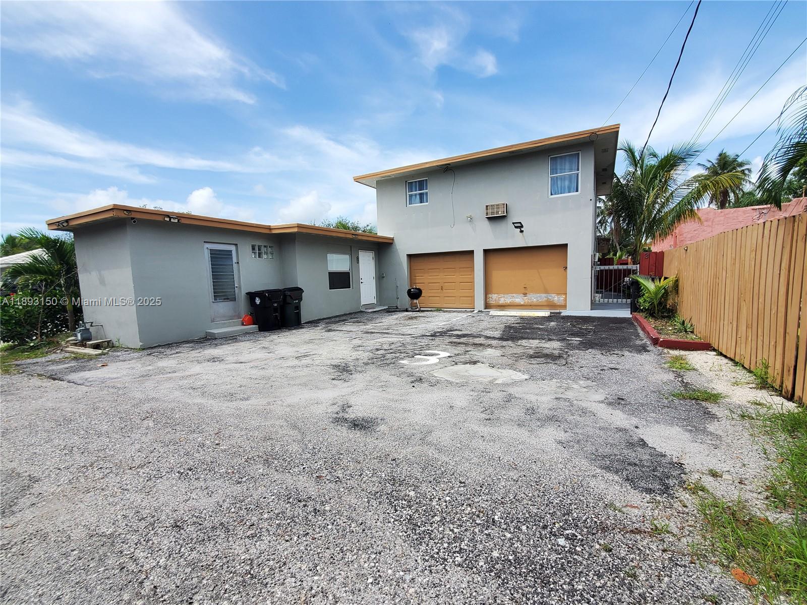 312 N 9th Ave N