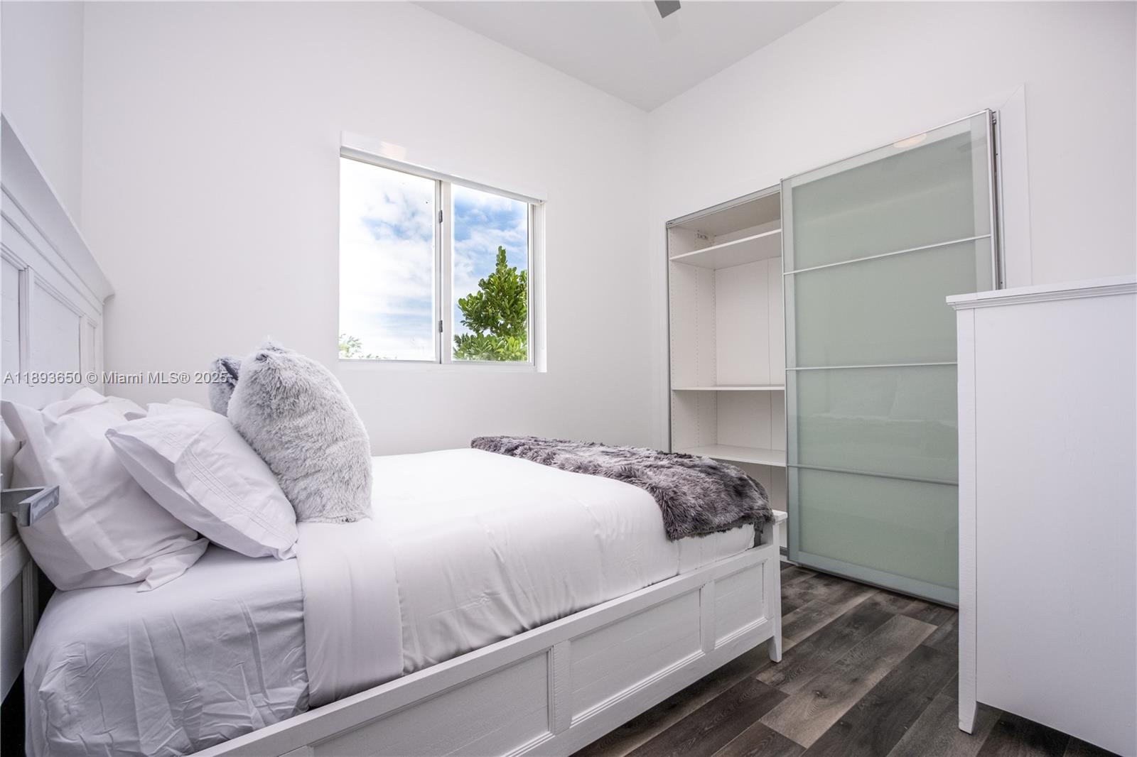 3461 SW 25th St #B Miami, FL 33133